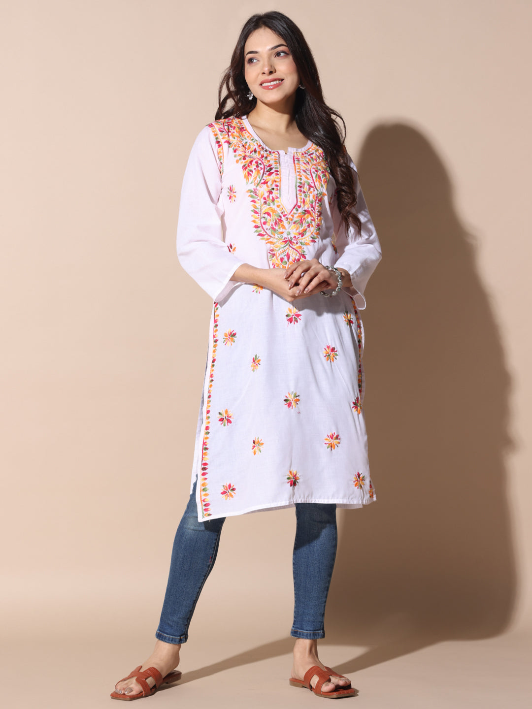chikankari kurti