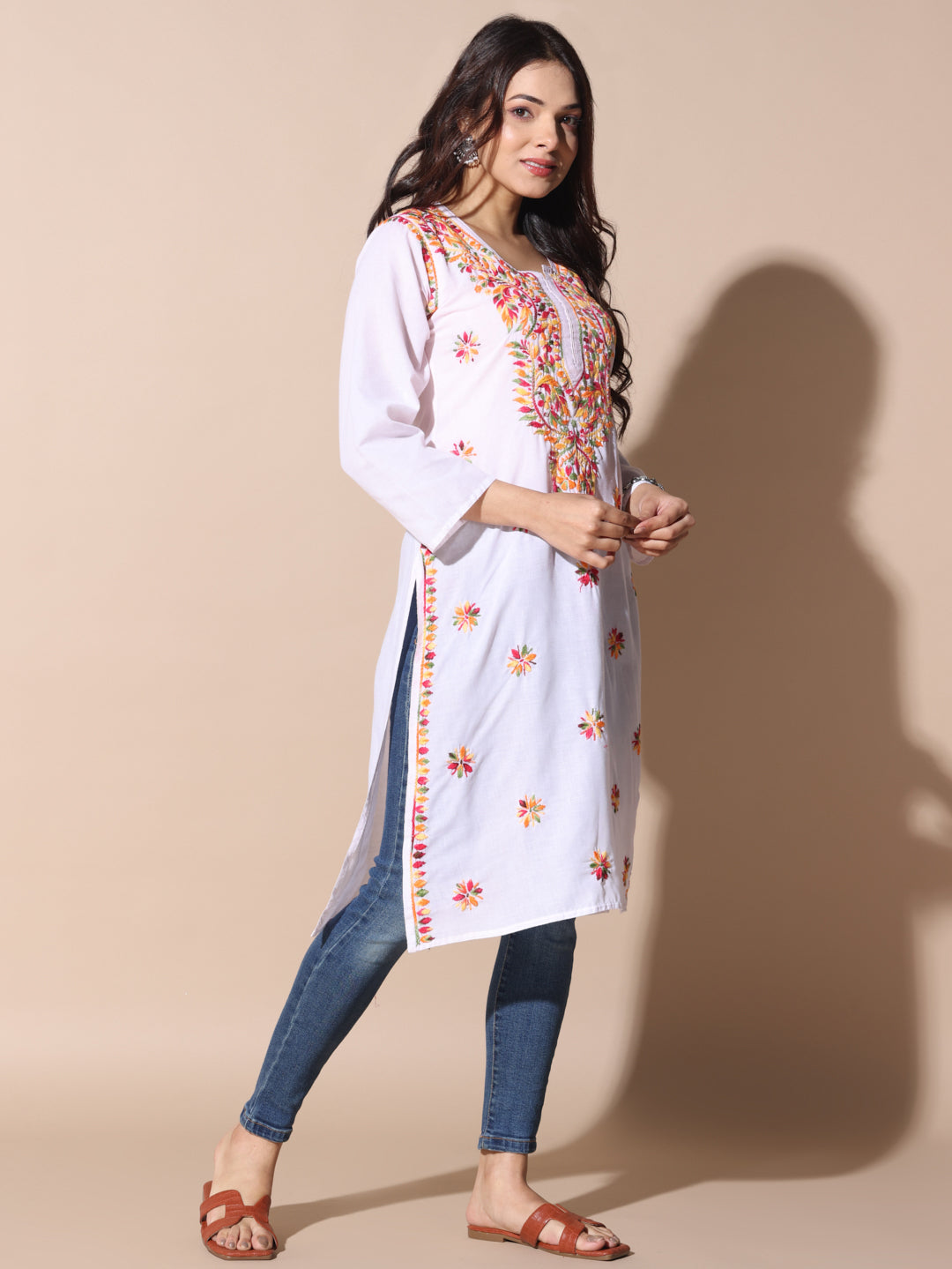 chikankari kurti