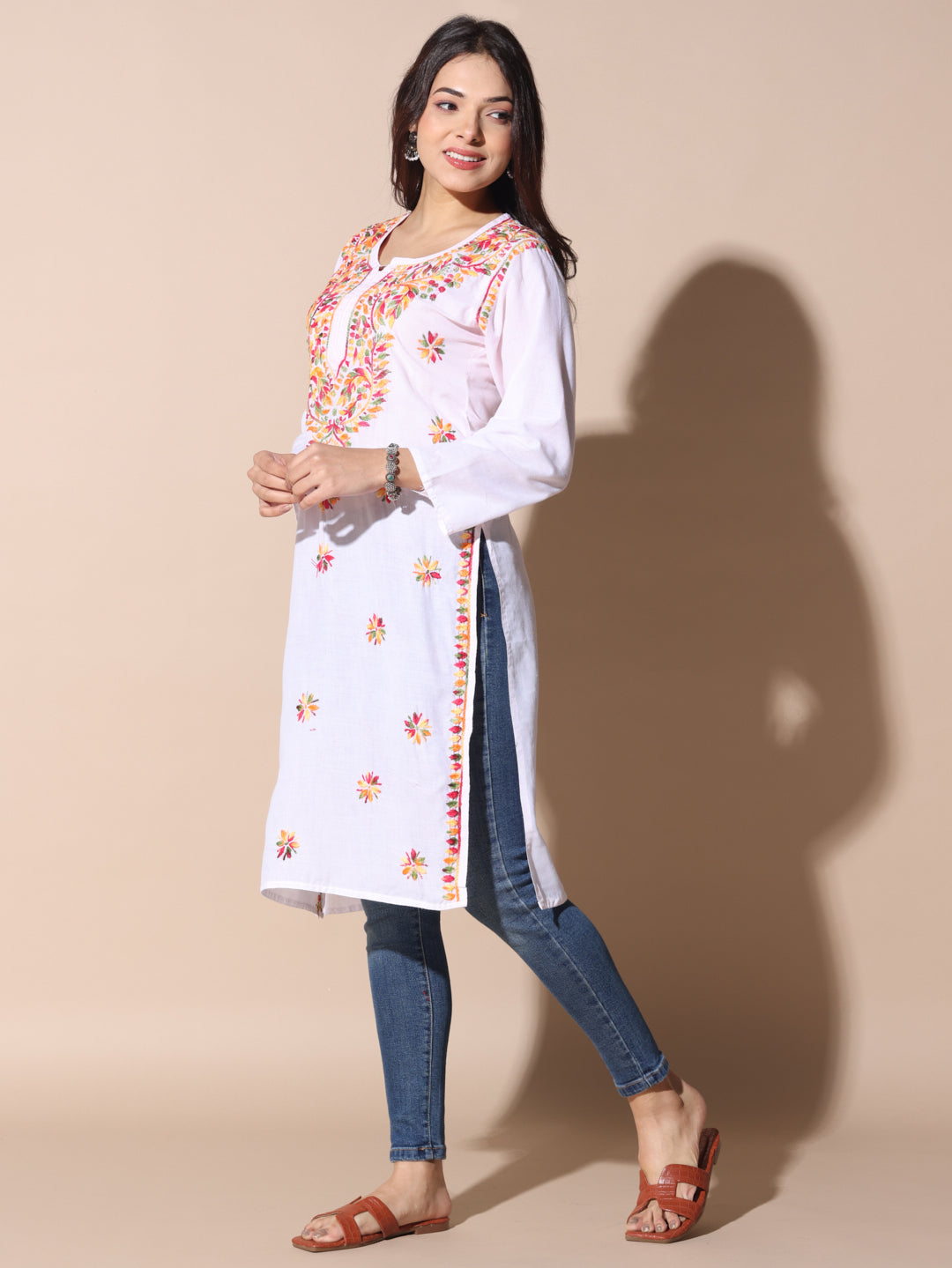 chikankari kurti