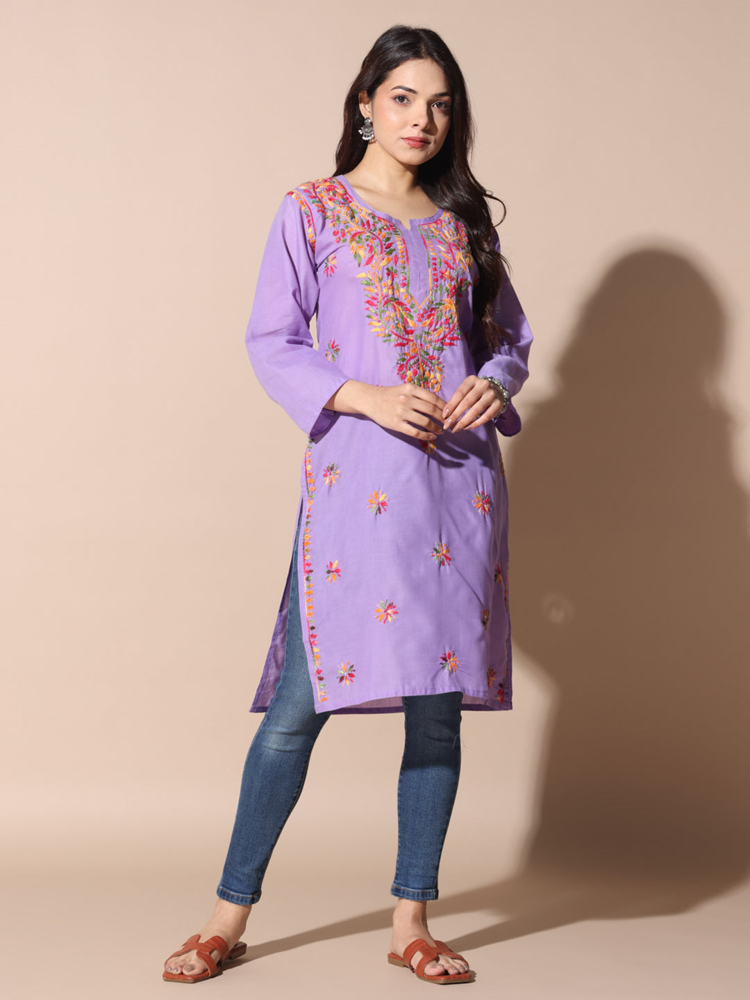 chikankari kurti