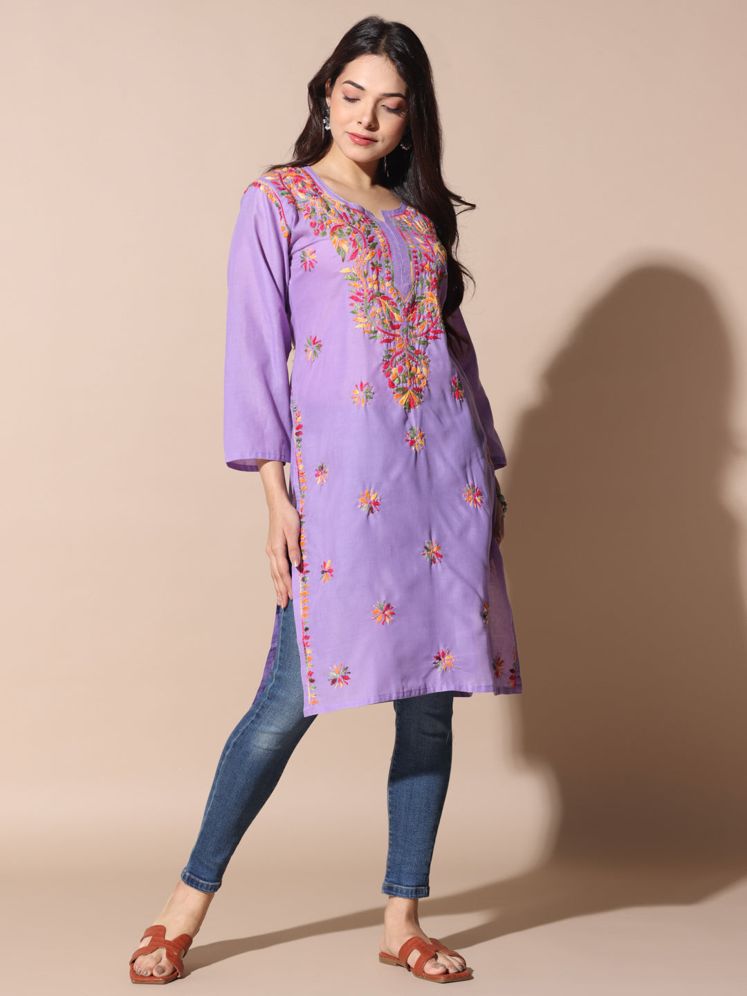 chikankari kurti