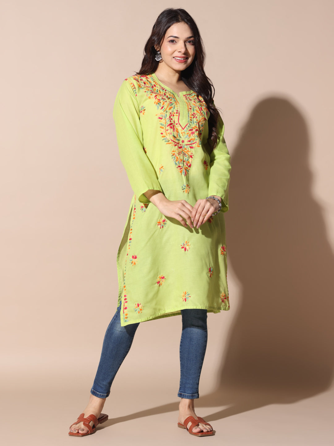 chikankari kurti