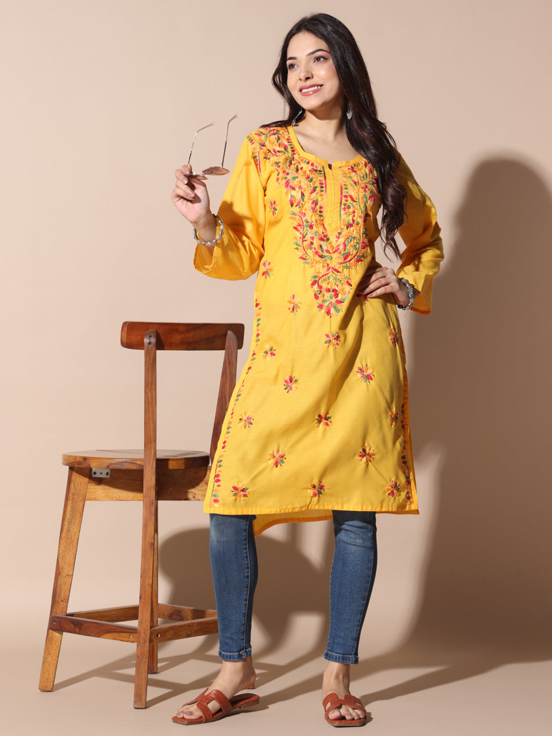 chikankari kurti