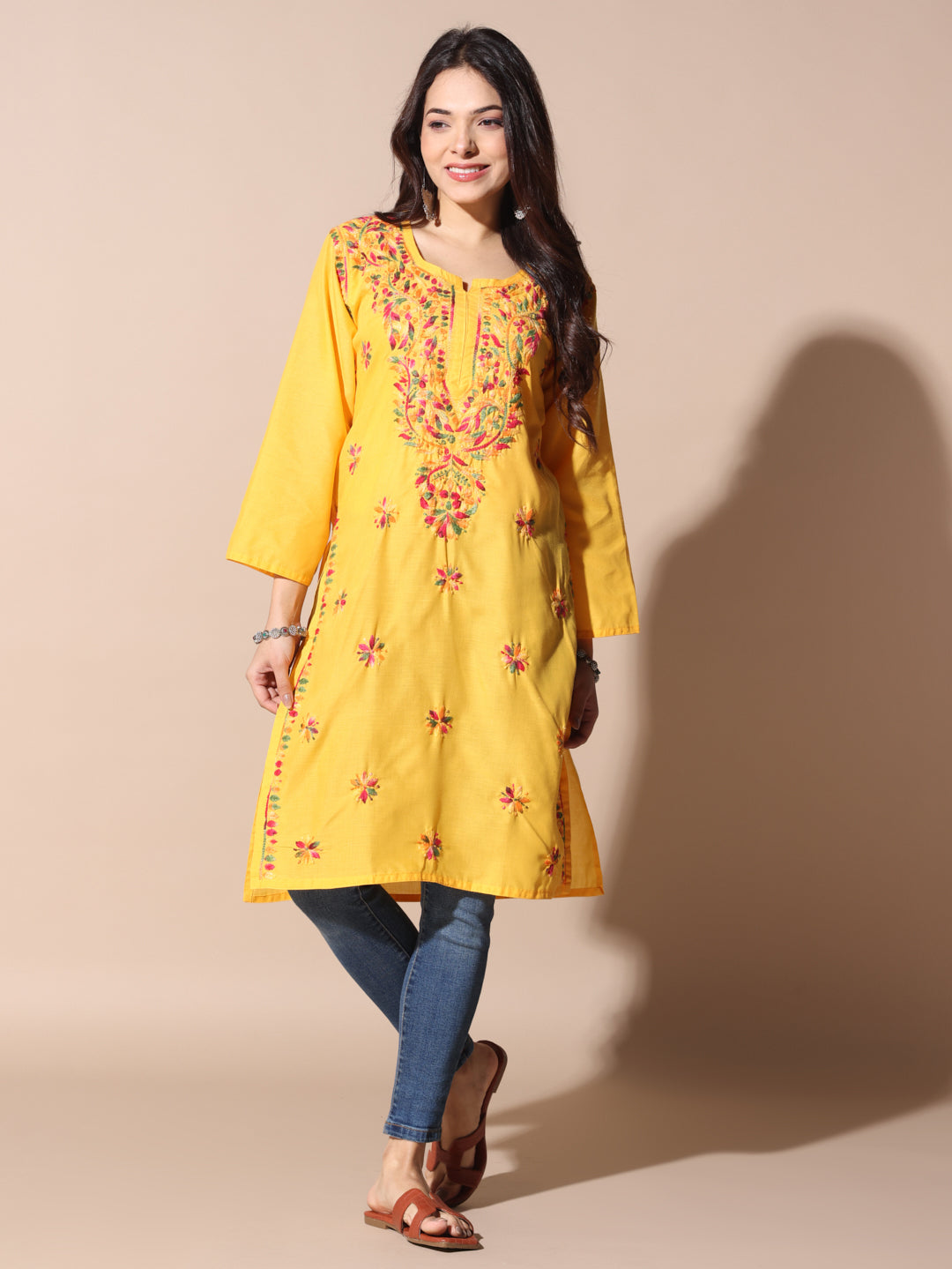 chikankari kurti