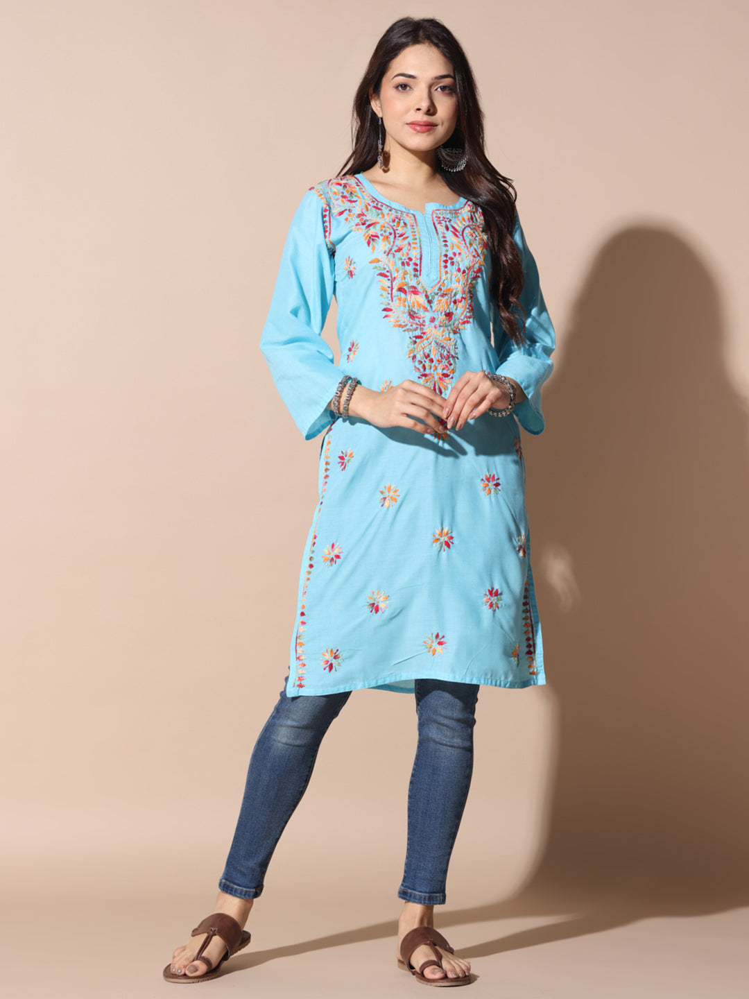 chikankari kurti