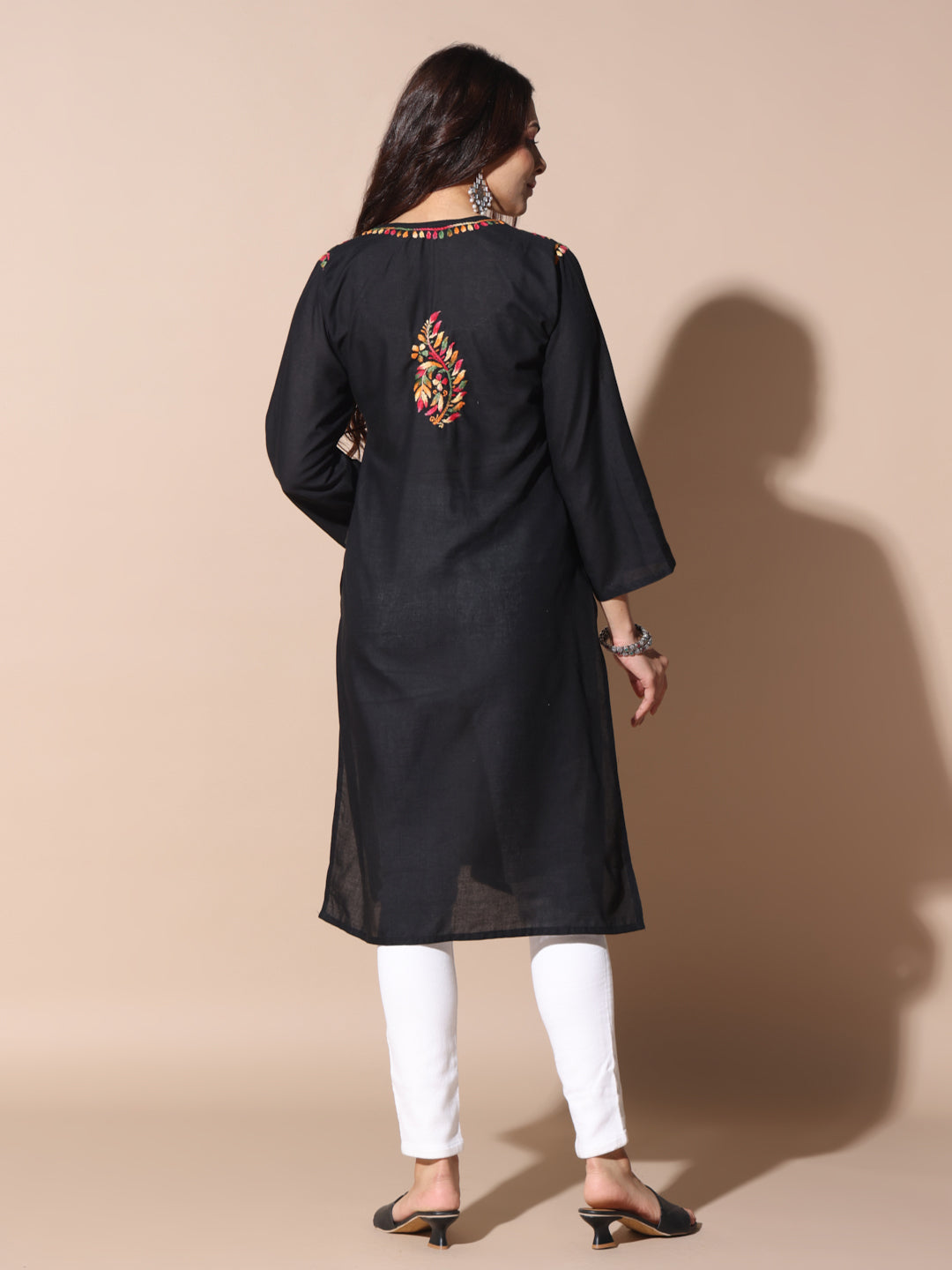 chikankari cotton kurti