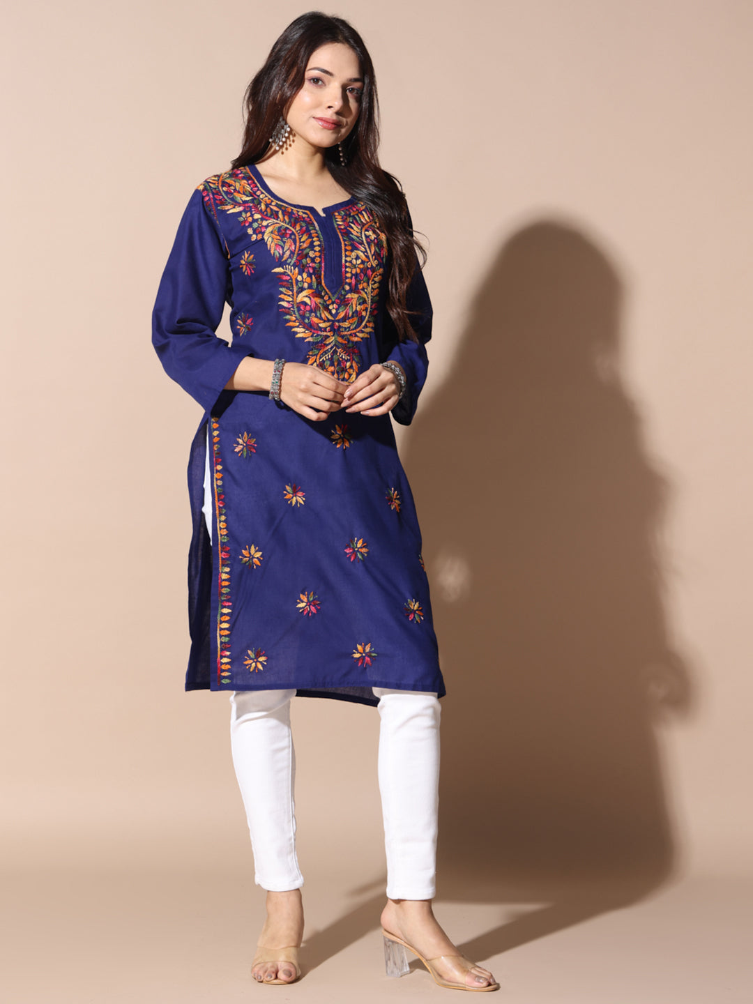 chikankari kurti