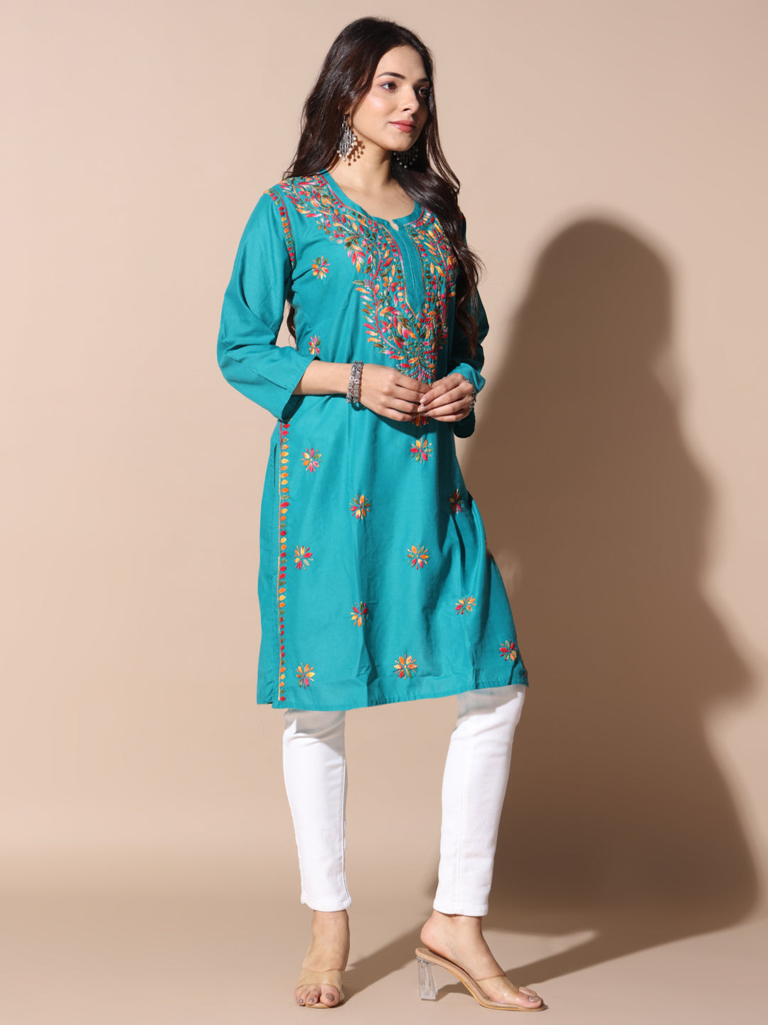 chikankari kurti