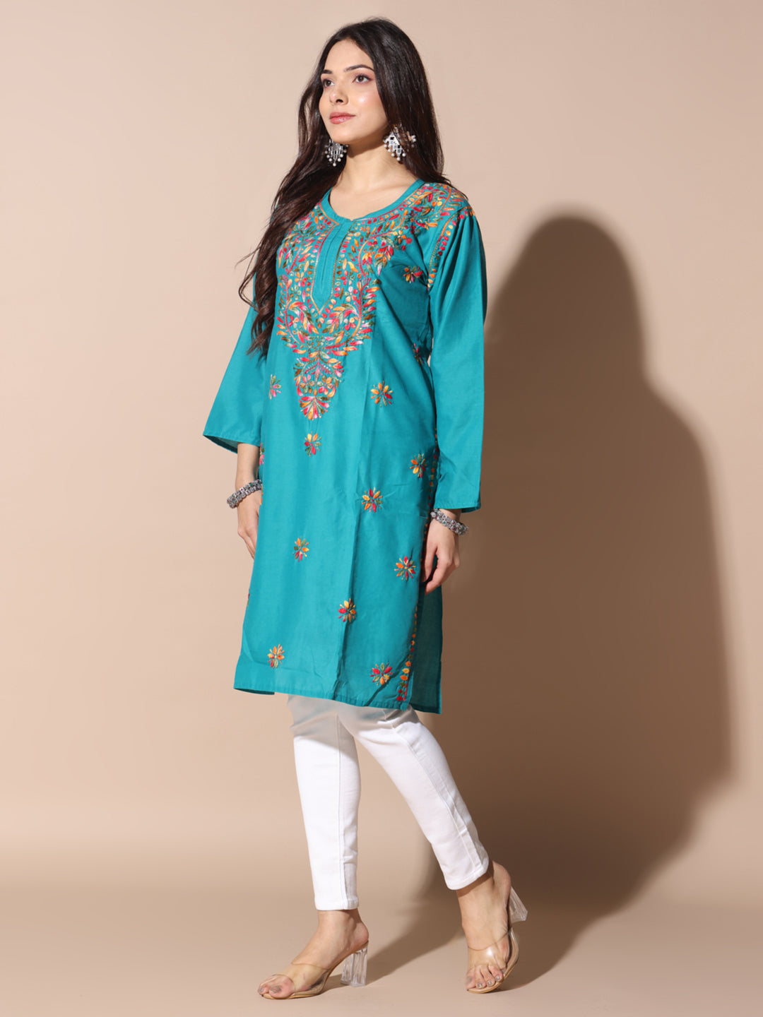chikankari kurti