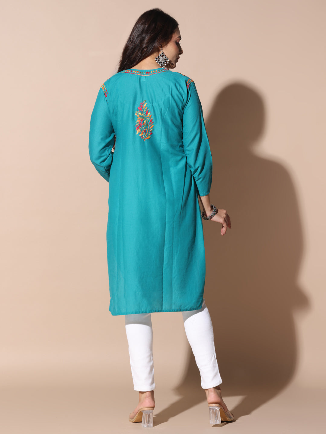 chikankari kurti