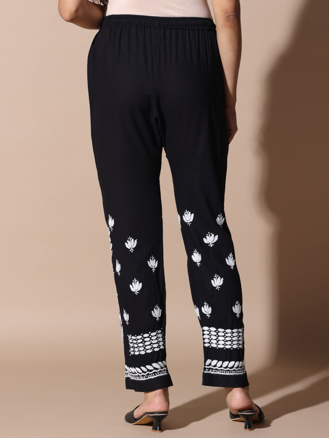Chikankari Pant
