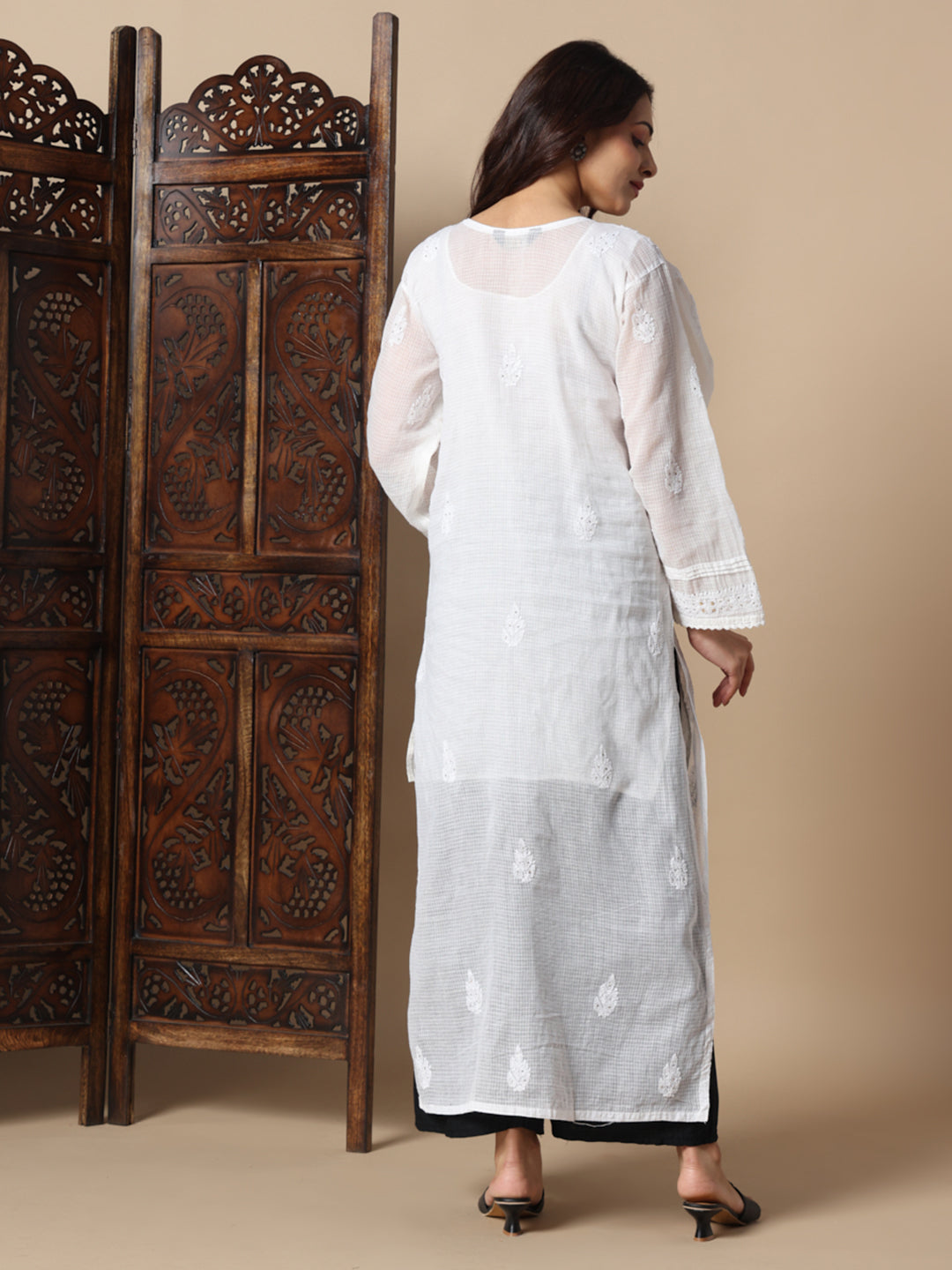 CHIKANKARI KURTI