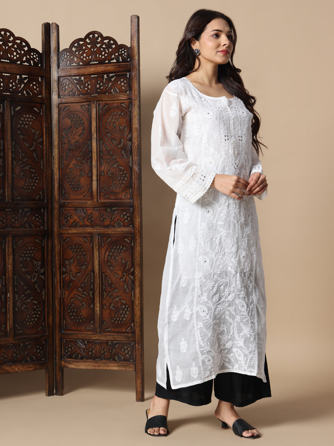 CHIKANKARI KURTI