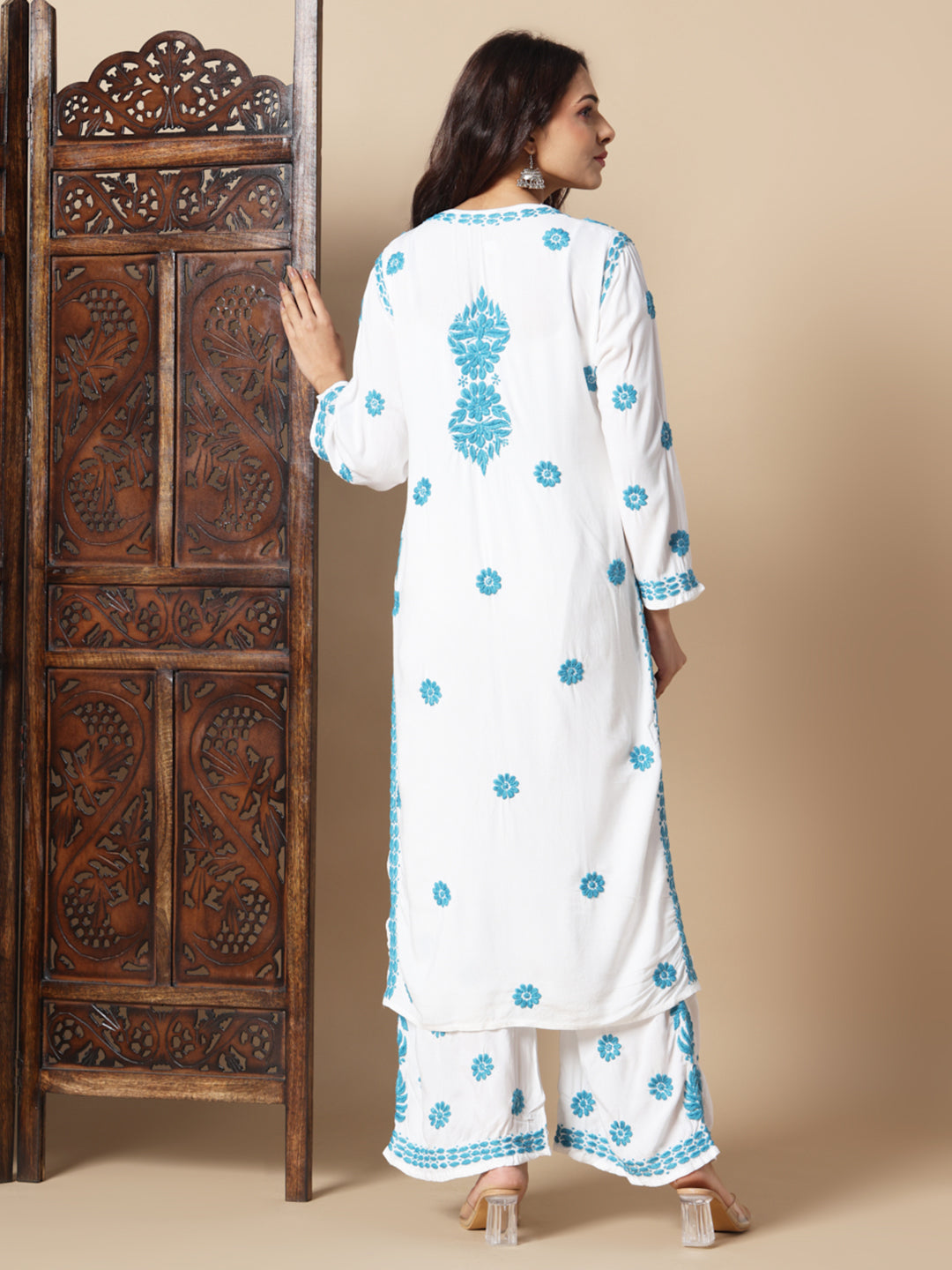 chikankari kurti