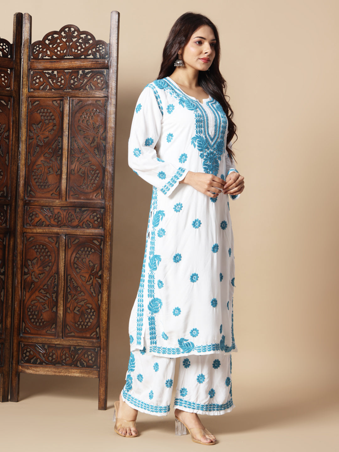 chikankari kurti