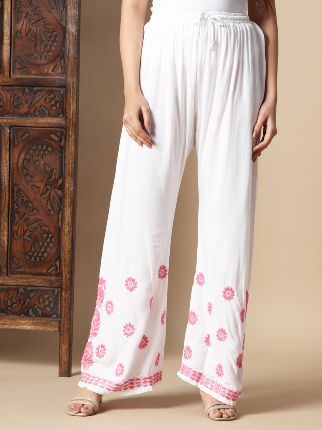 chikankari kurti