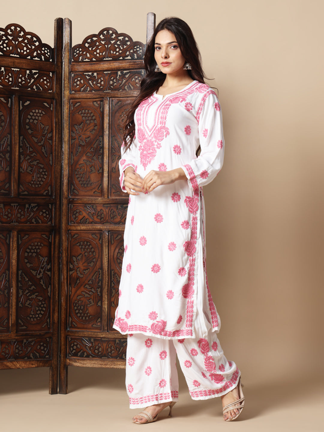 chikankari kurti