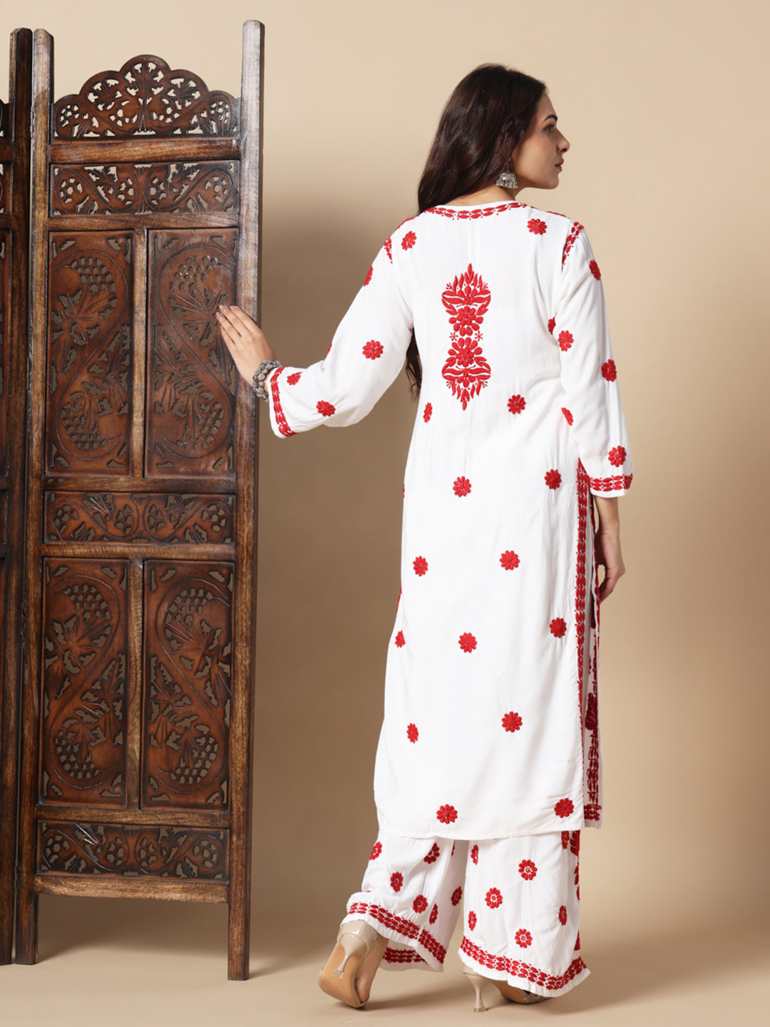chikankari kurti