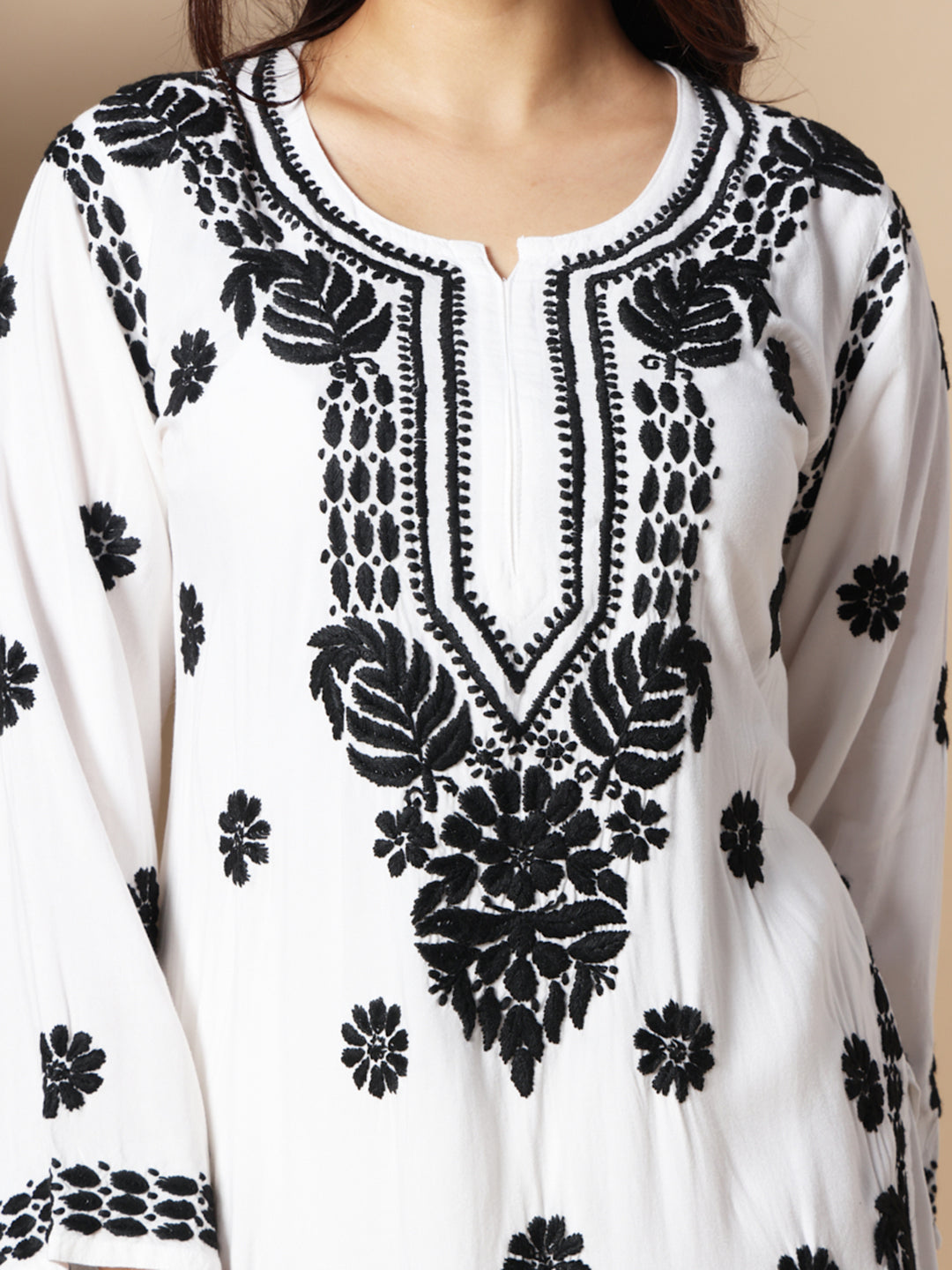 chikankari kurti