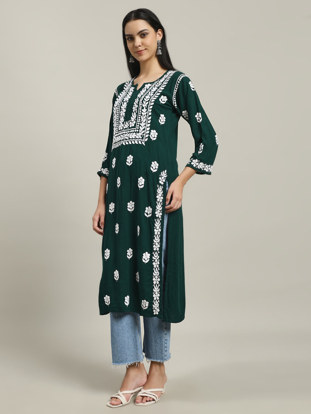 ChikanKari Kurti