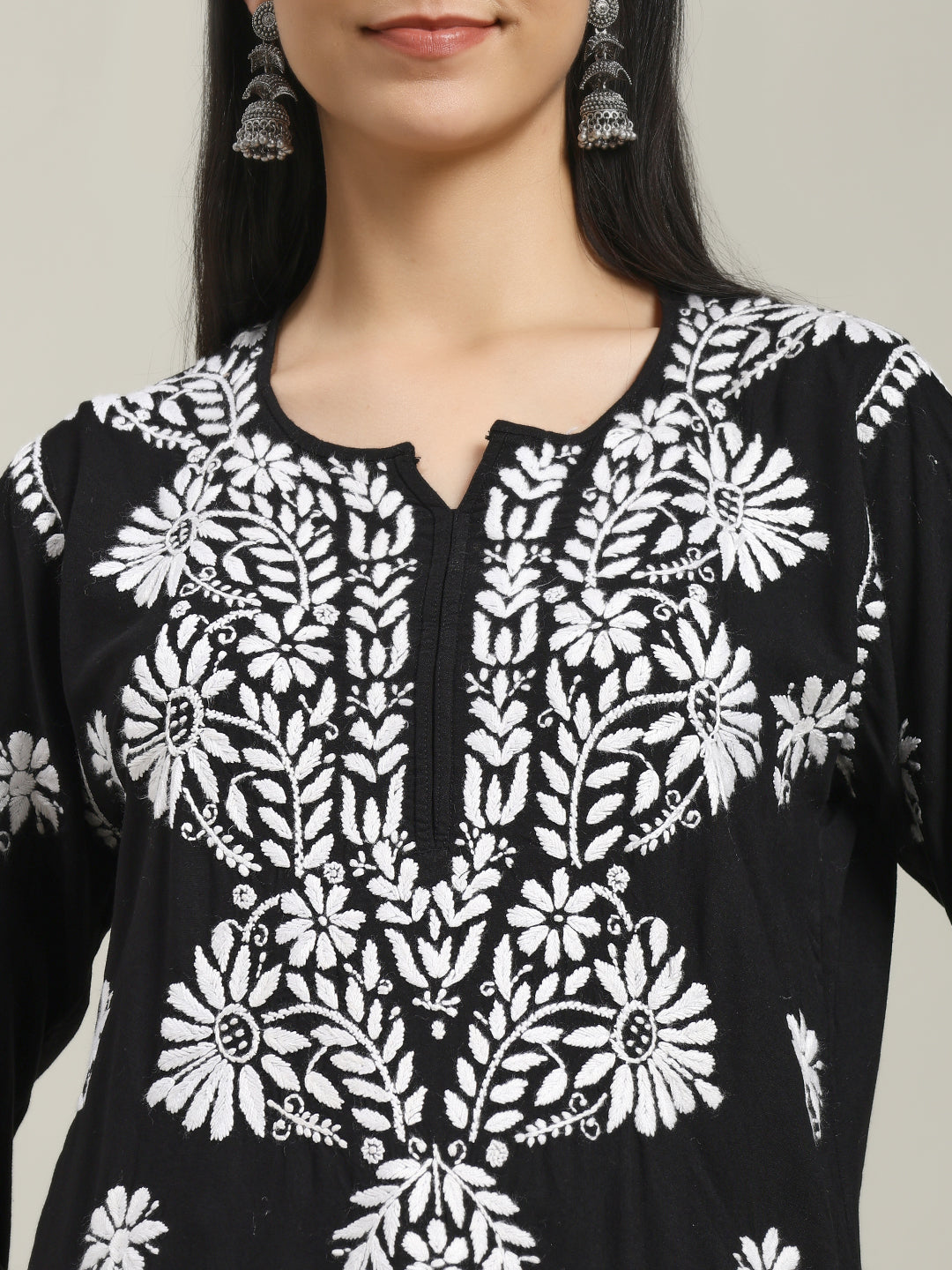 ChikanKari Kurti