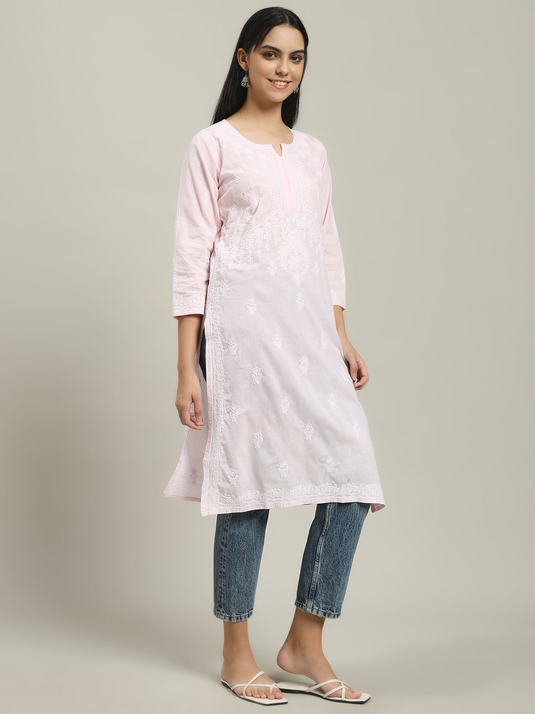 ChikanKari Kurti