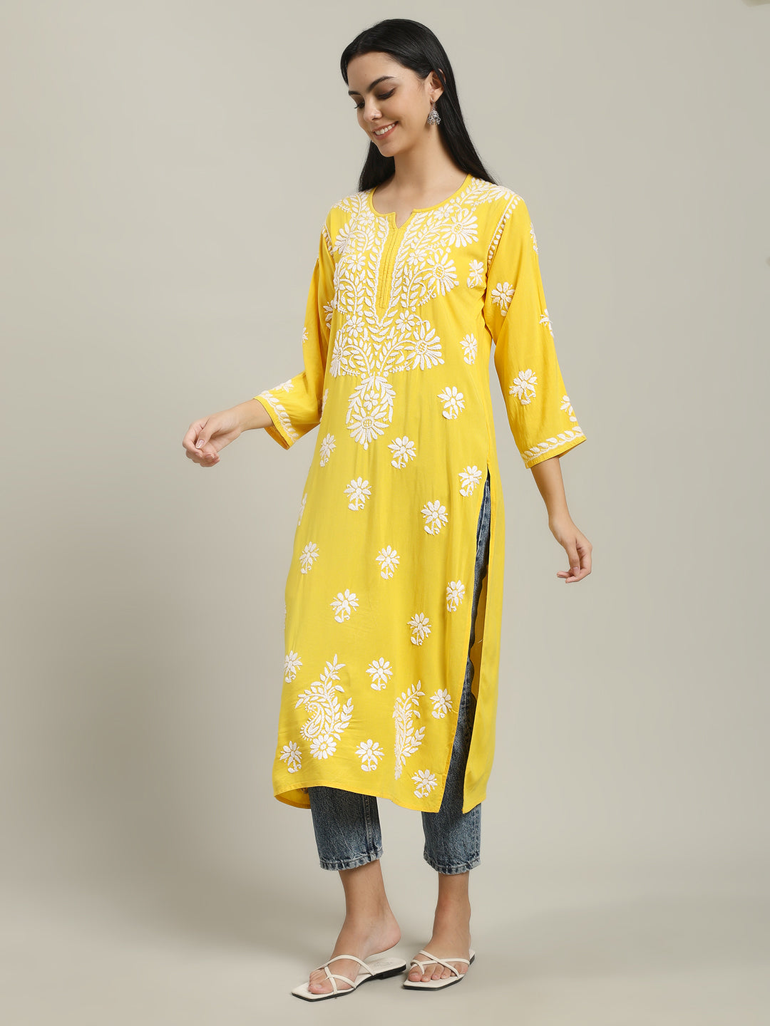 ChikanKari Kurti