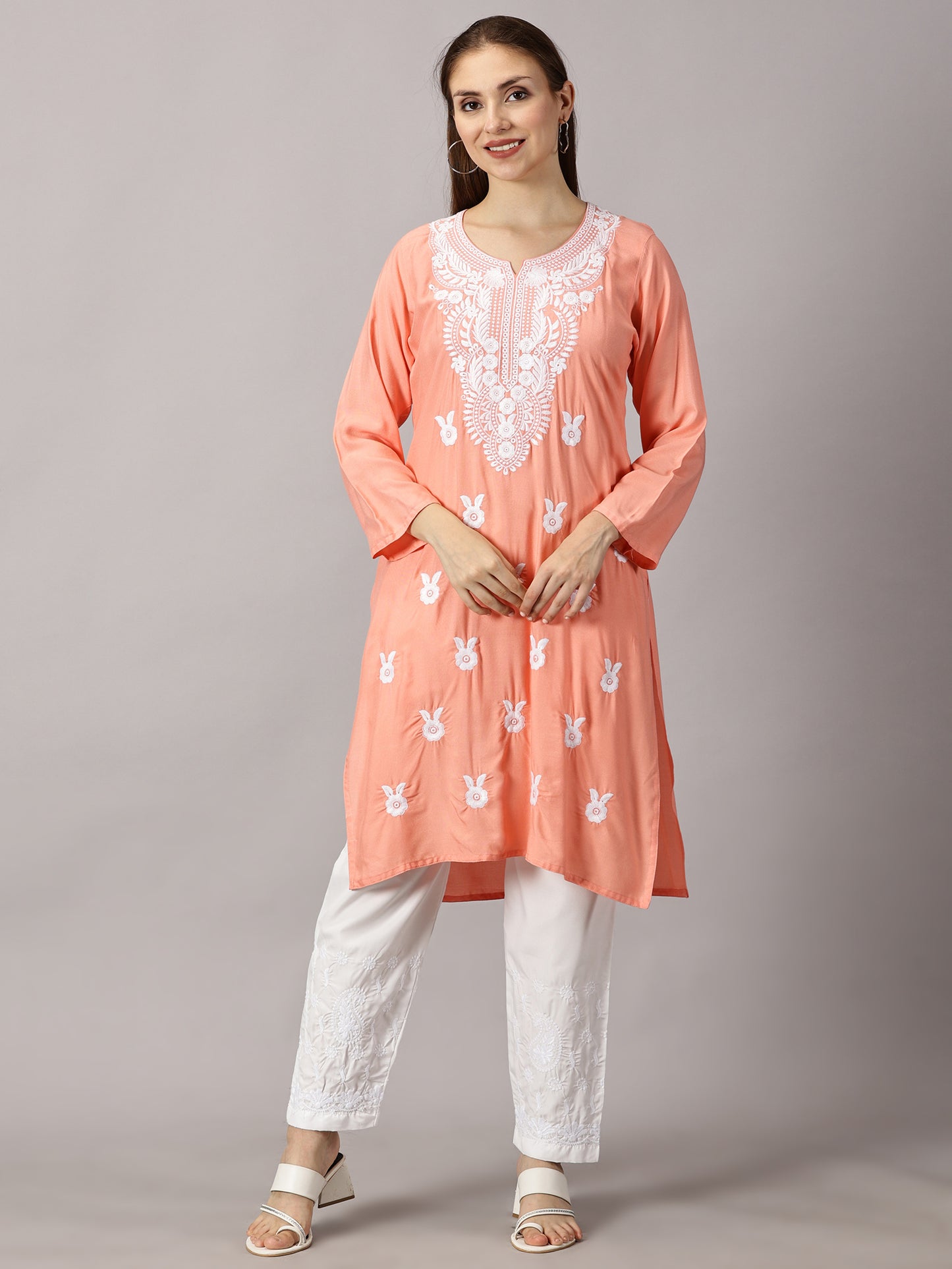chikan kurti