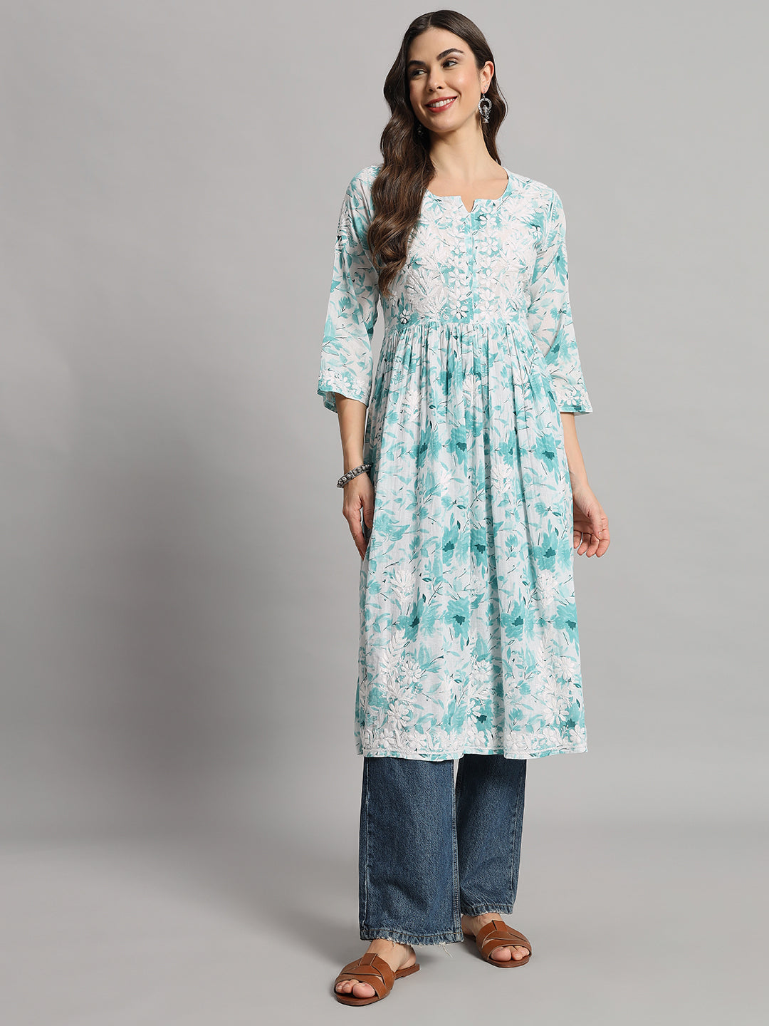 ChikanKari Kurti