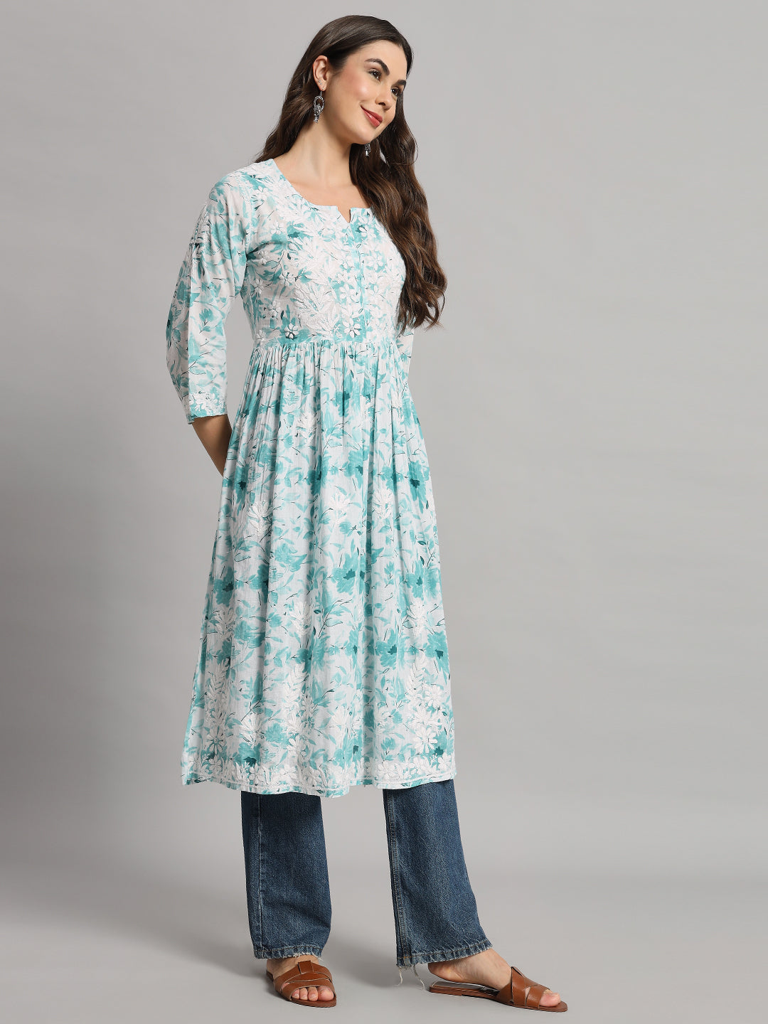 ChikanKari Kurti
