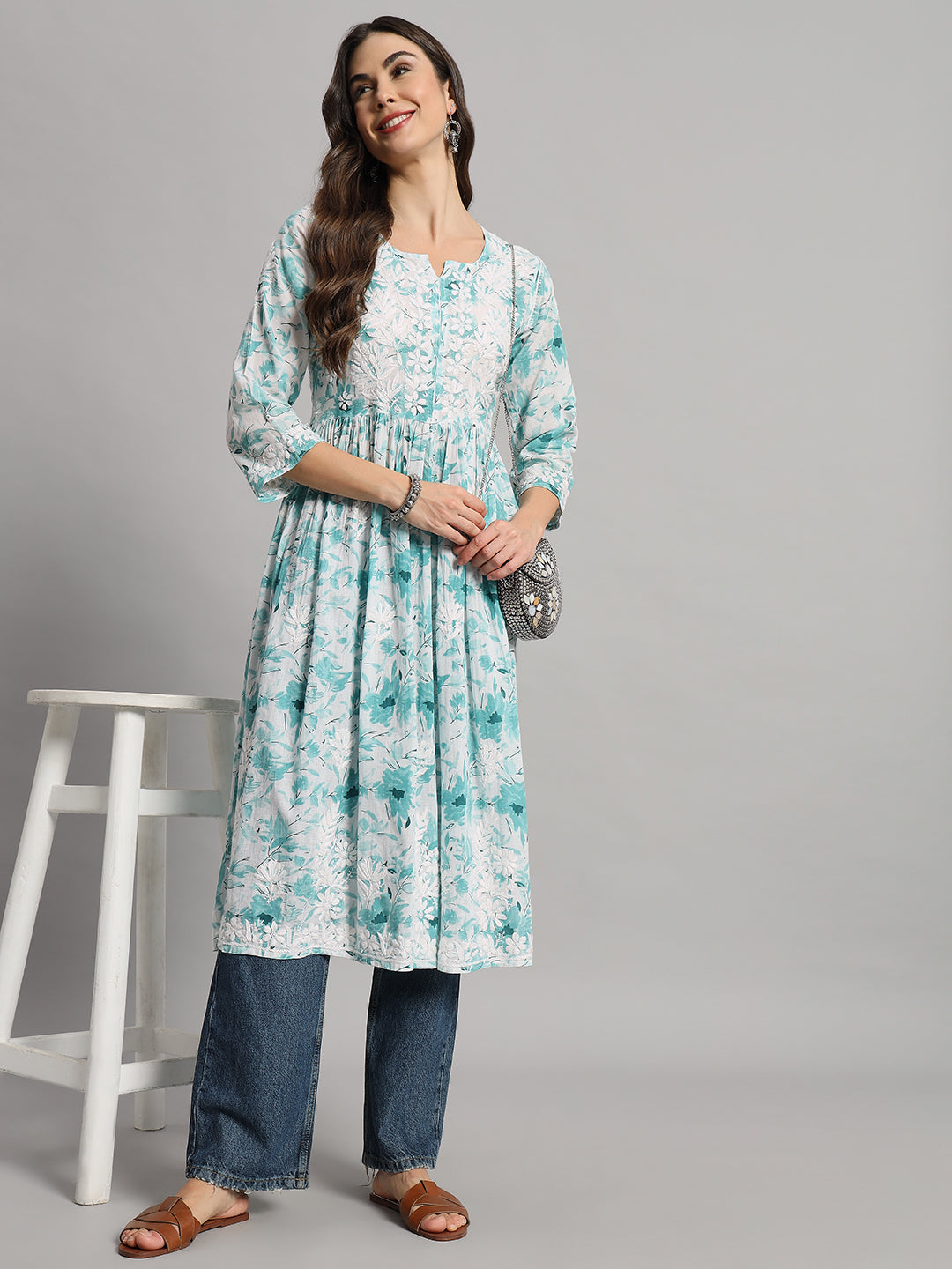 ChikanKari Kurti