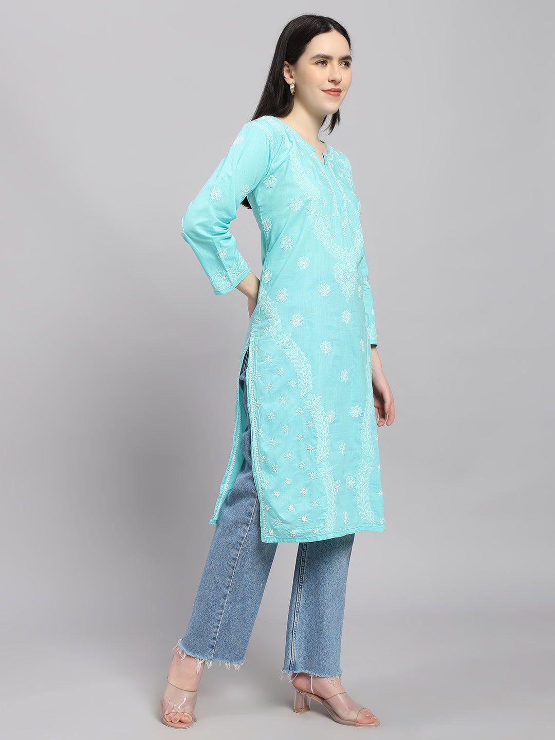 ChikanKari Kurti