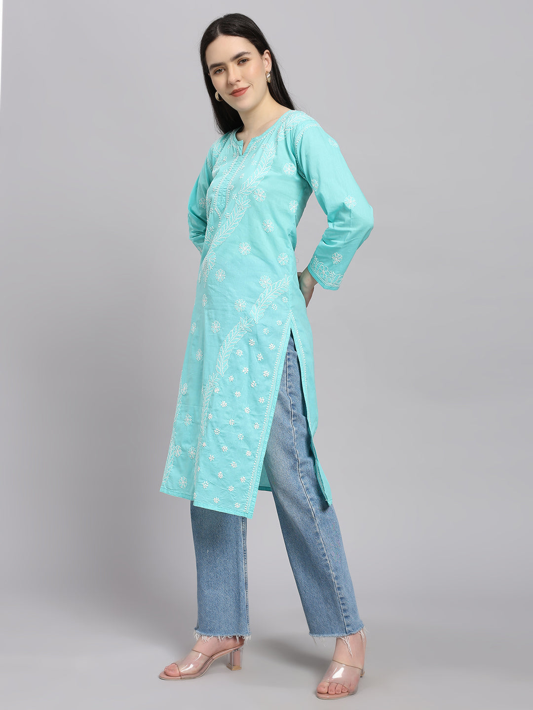 ChikanKari Kurti