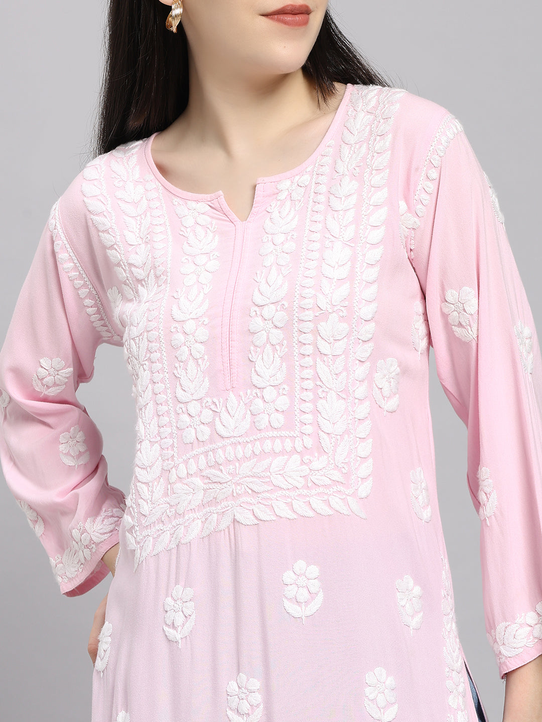 ChikanKari Kurti