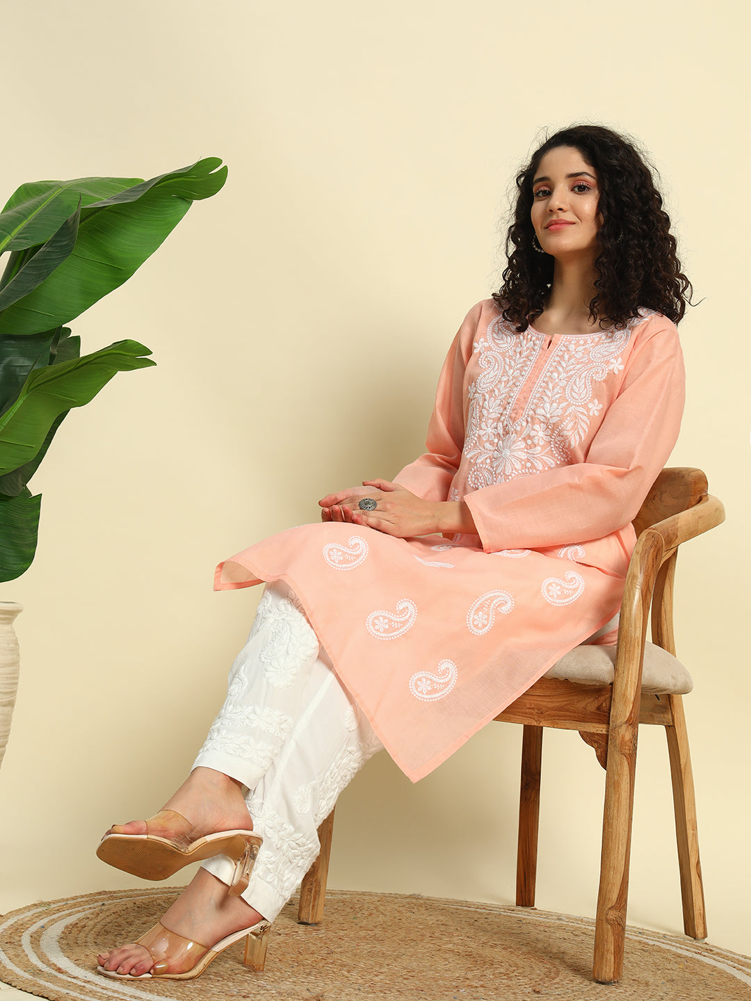 ChikanKari Kurti