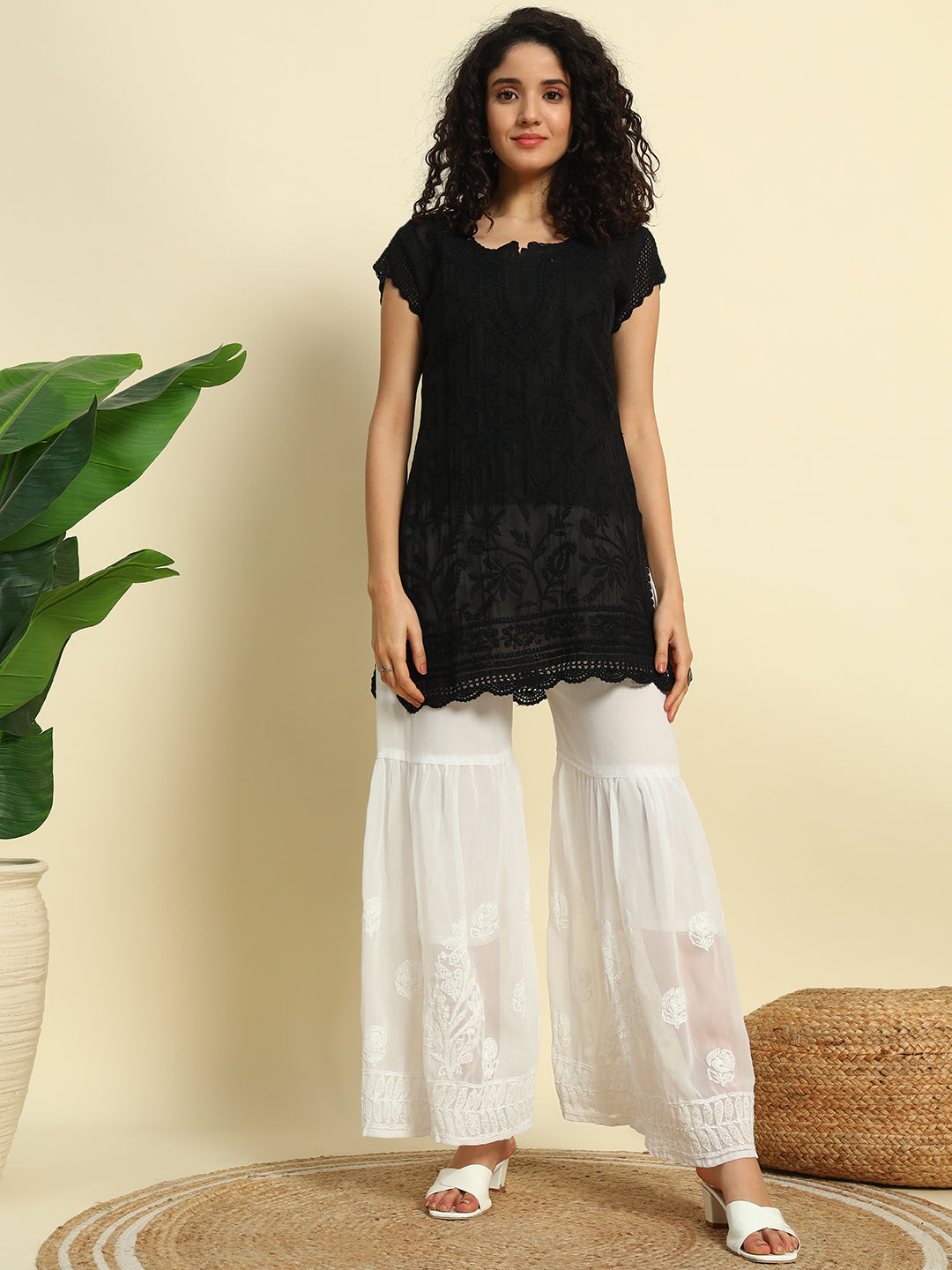ChikanKari Short Top Kuti