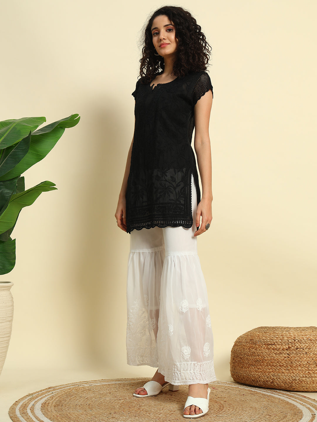 ChikanKari Short Top Kuti
