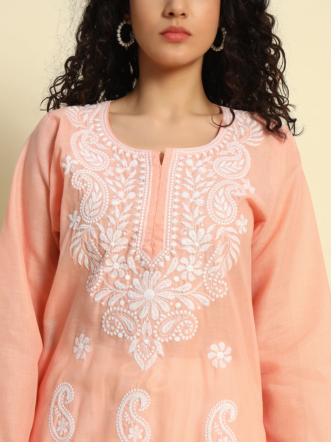 ChikanKari Kurti