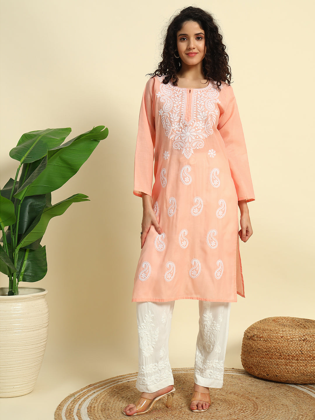 ChikanKari Kurti