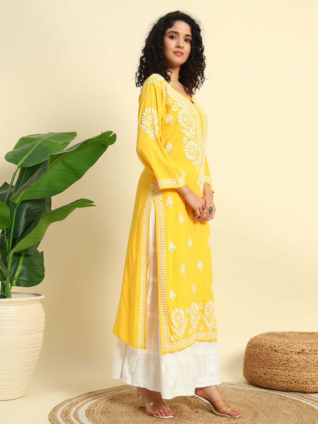 ChikanKari Kurti