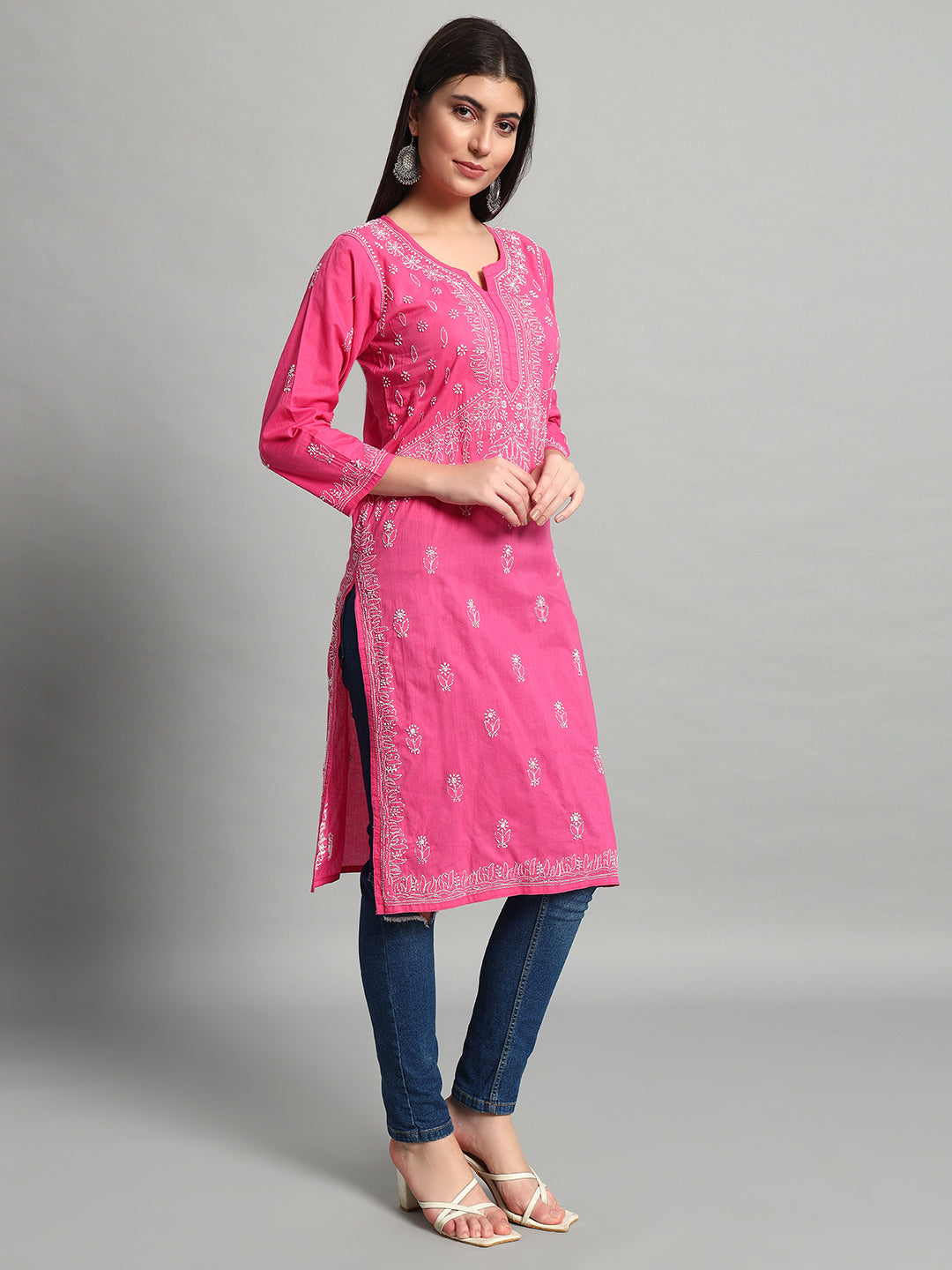 ChikanKari Kurti