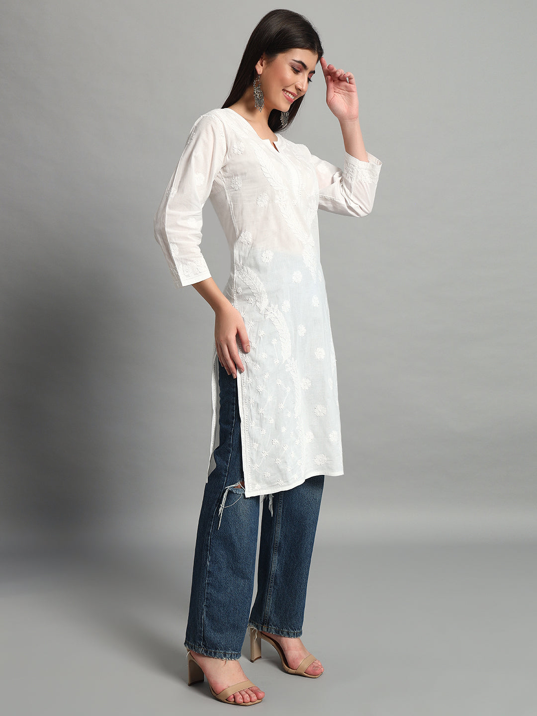 ChikanKari Kurti