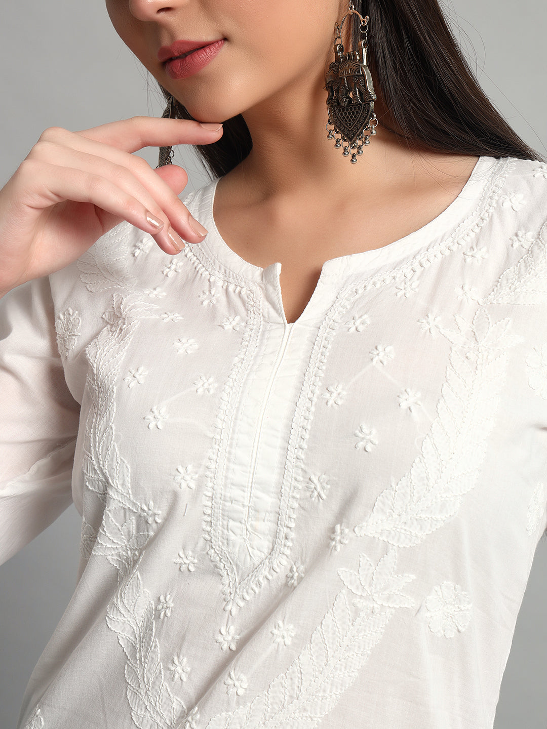 ChikanKari Kurti