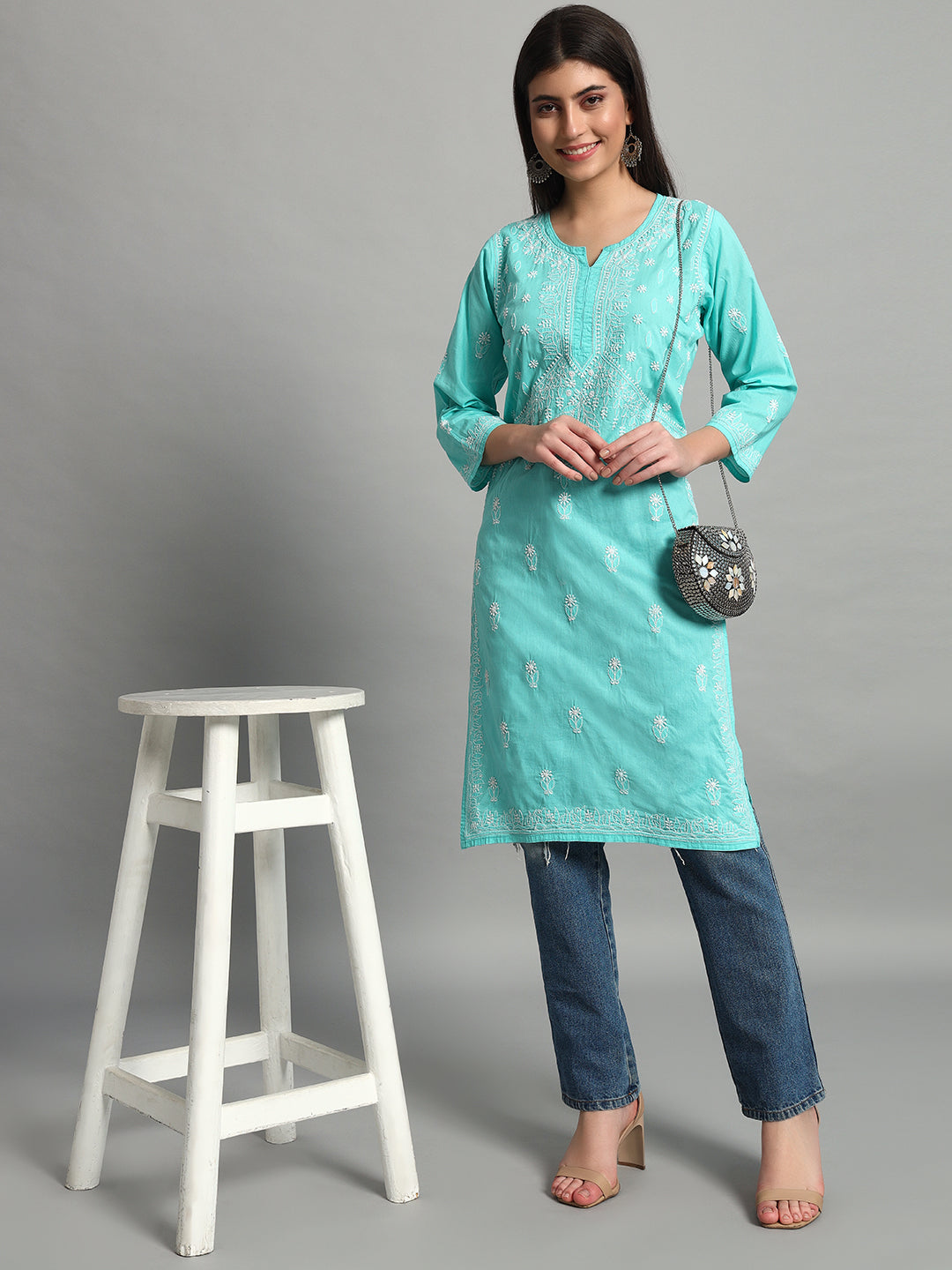 ChikanKari Kurti