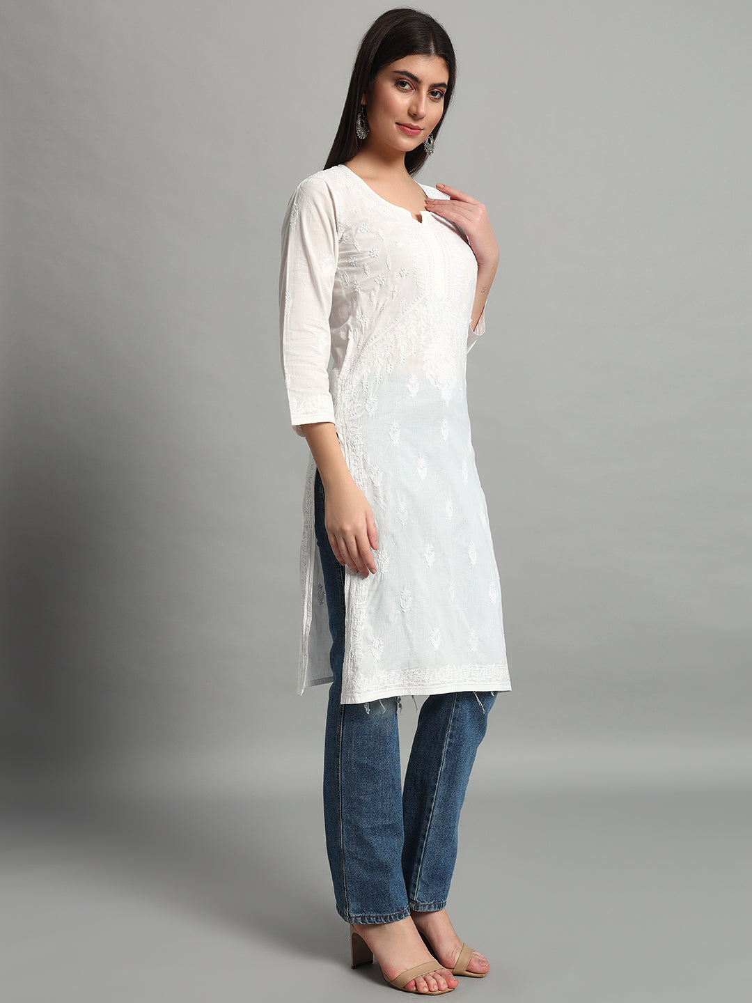 ChikanKari Kurti