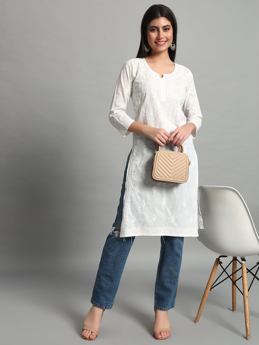 ChikanKari Kurti
