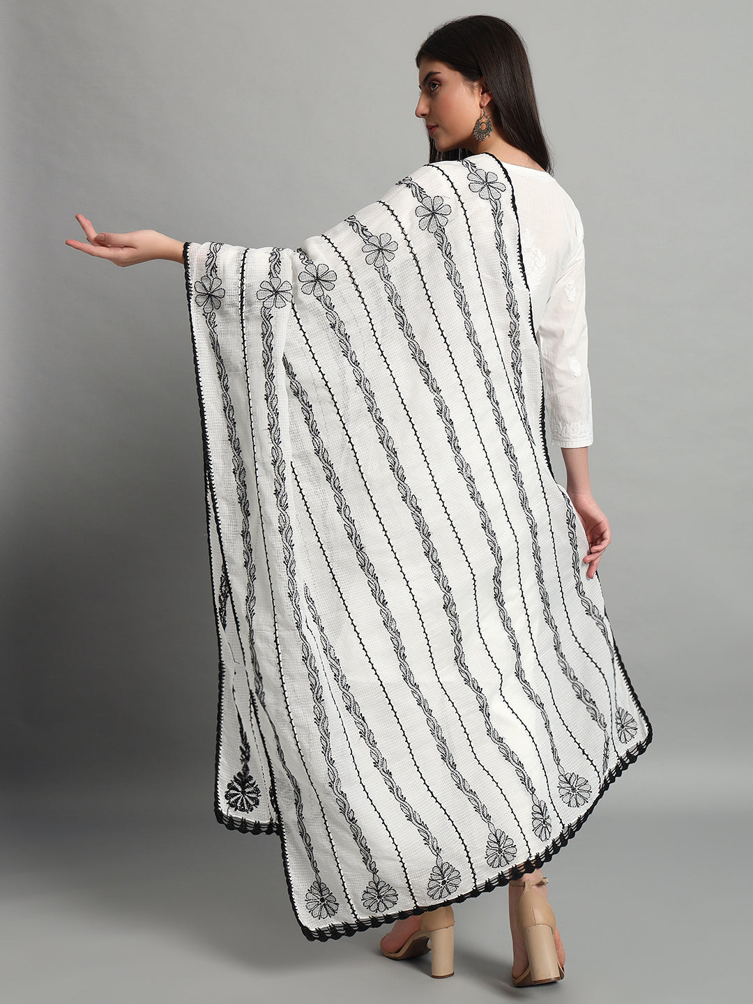 chikankari dupatta