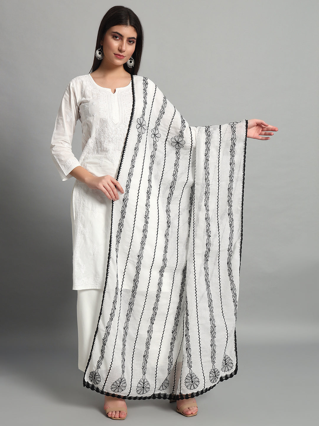 chikankari dupatta