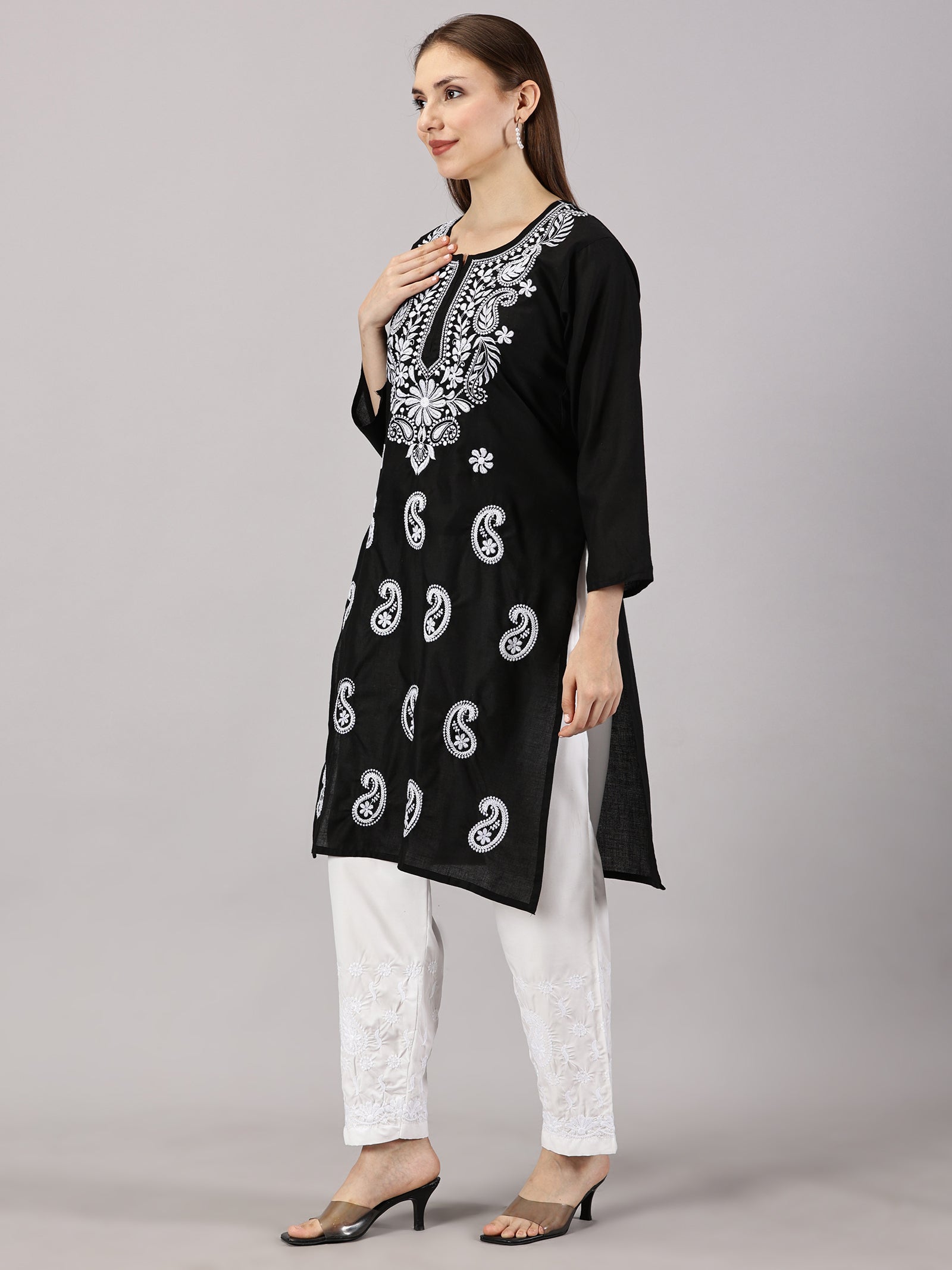 GIRL WEAR CHIKAN KURTI GIRL WEAR CHIKAN KURTI