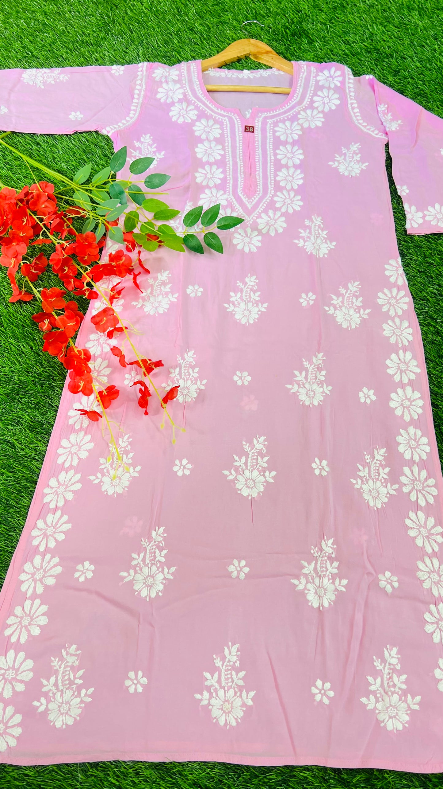 Modal Lucknowi Chikan Kurti